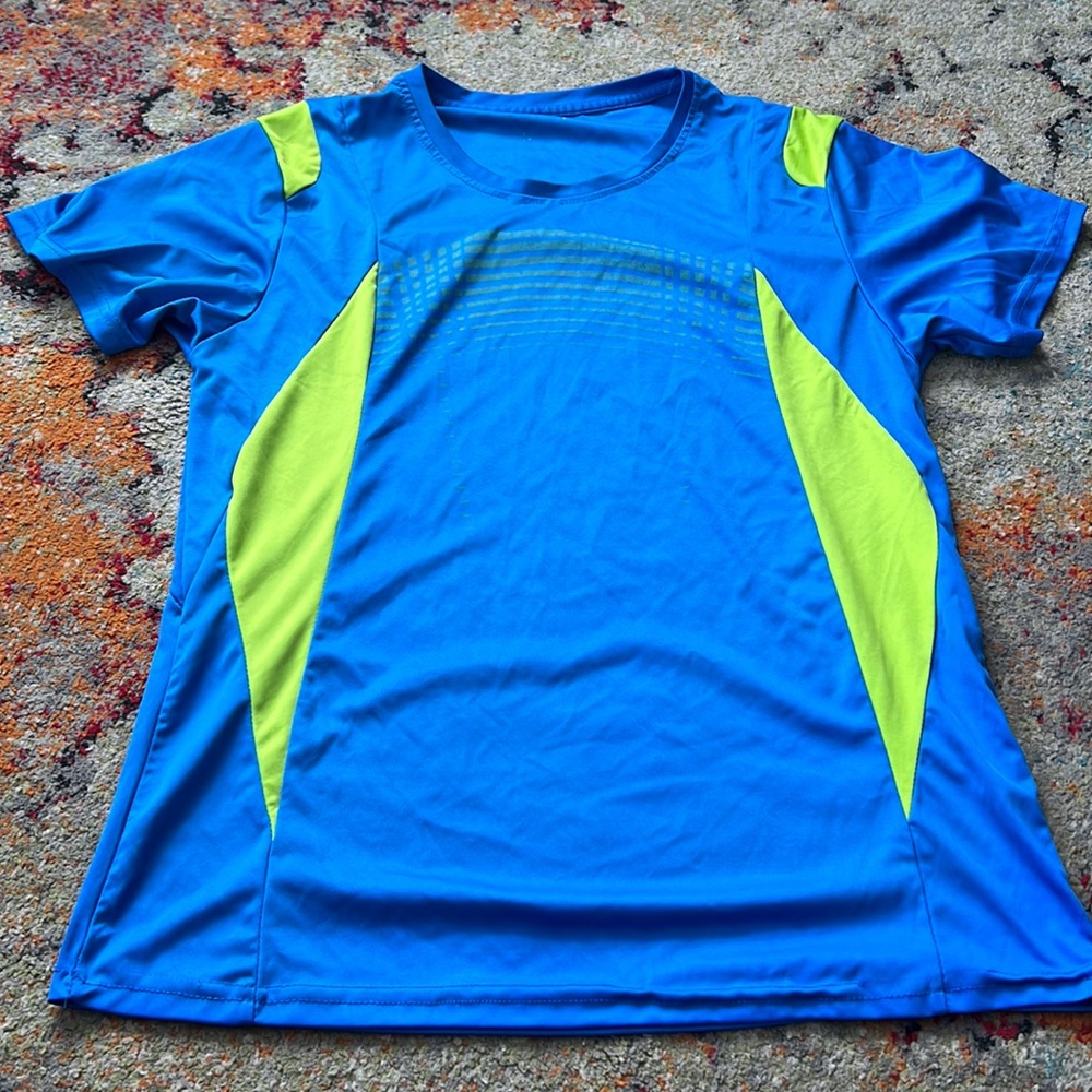 Men’s Wicking Tee-shirt (Medium)